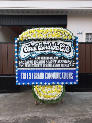 Papan Bunga Duka di Tegal Parang